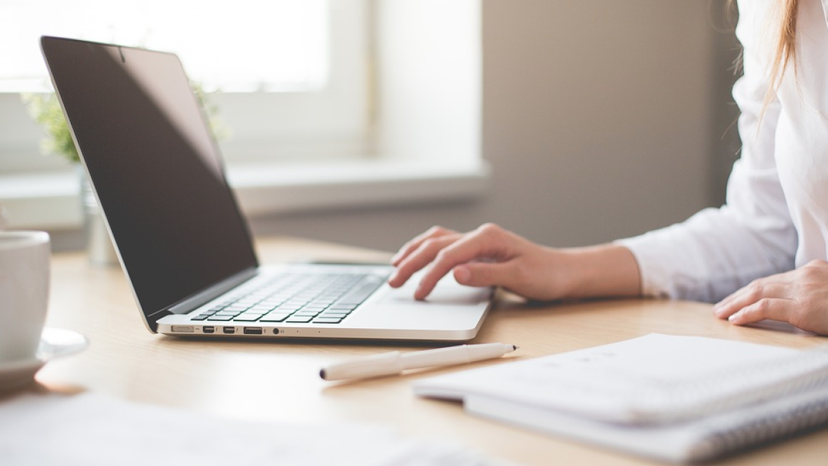 Cada dia una víctima de la violència de gènere es veu obligada a deixar la feina