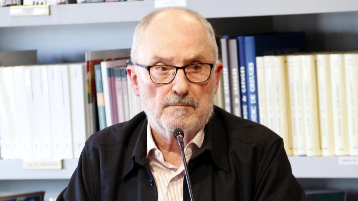 El Síndic convida a queixar-se als tribunals per la negació a Sànchez d'acudir al ple