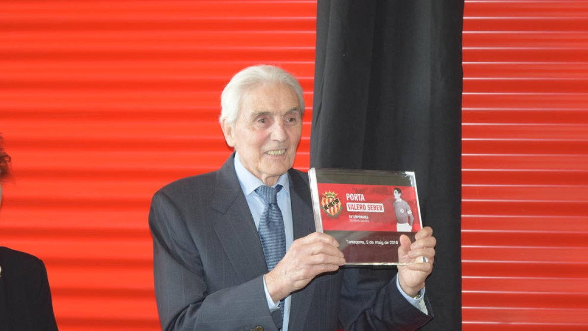 El Nàstic ret homenatge a Valero Serer