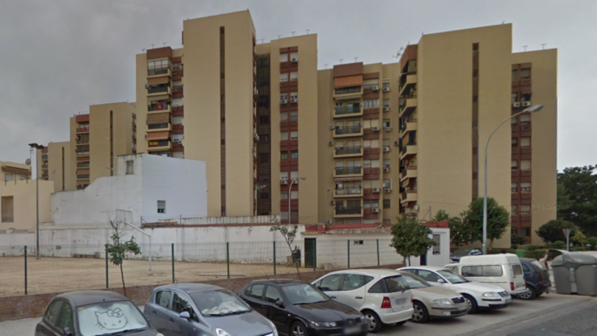 Muere un chico por inhalación de gas en un piso de estudiantes en Sevilla
