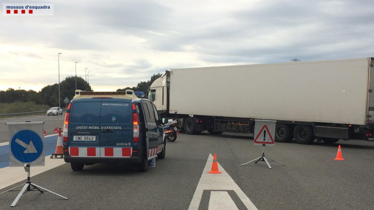 Detecten irregularitats en la meitat dels camions en un control a Vila-seca