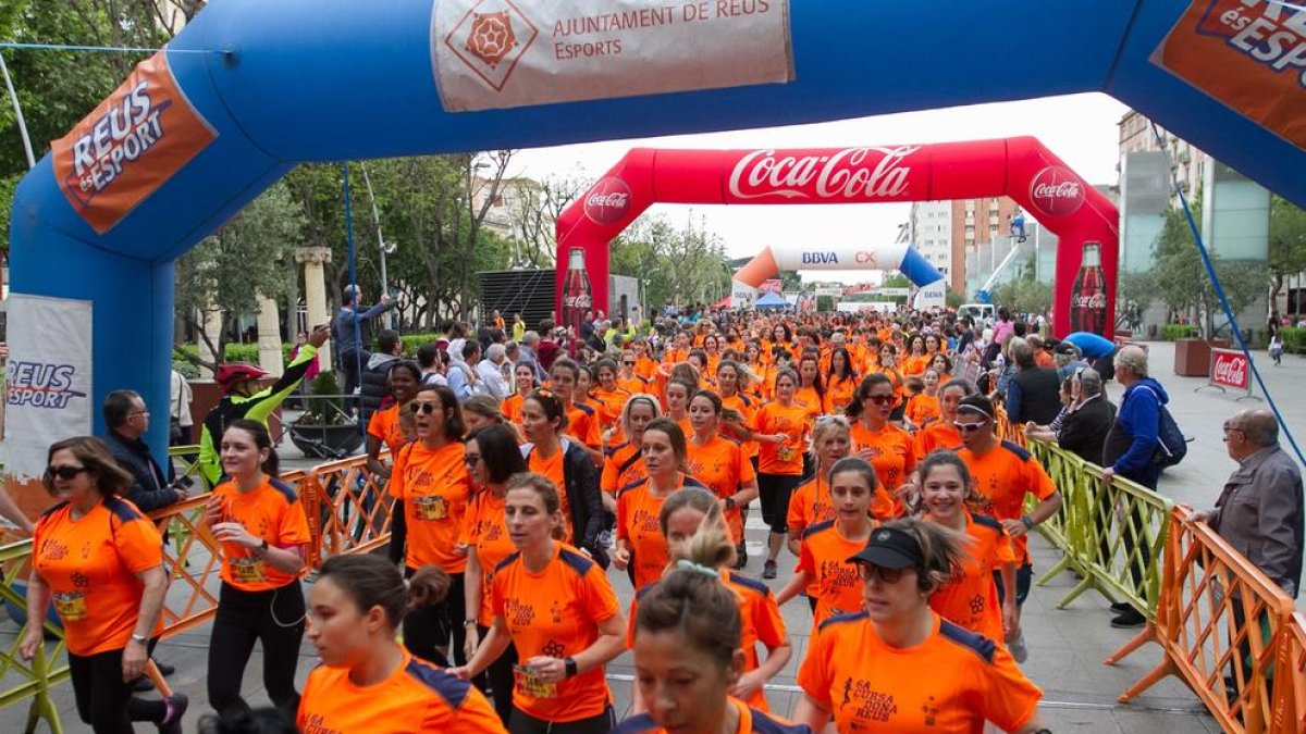 Éxito de participación y solidaridad en la Carrera de la Mujer de Reus