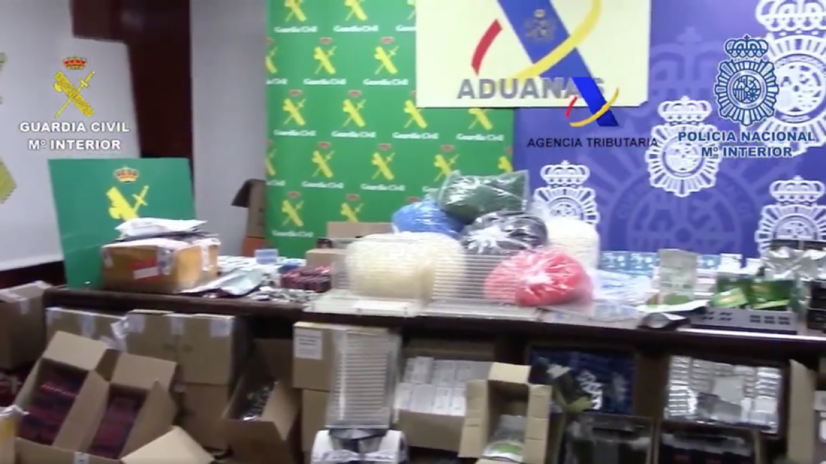 Set detinguts per vendre medicaments il·legals com a suplement nutricional