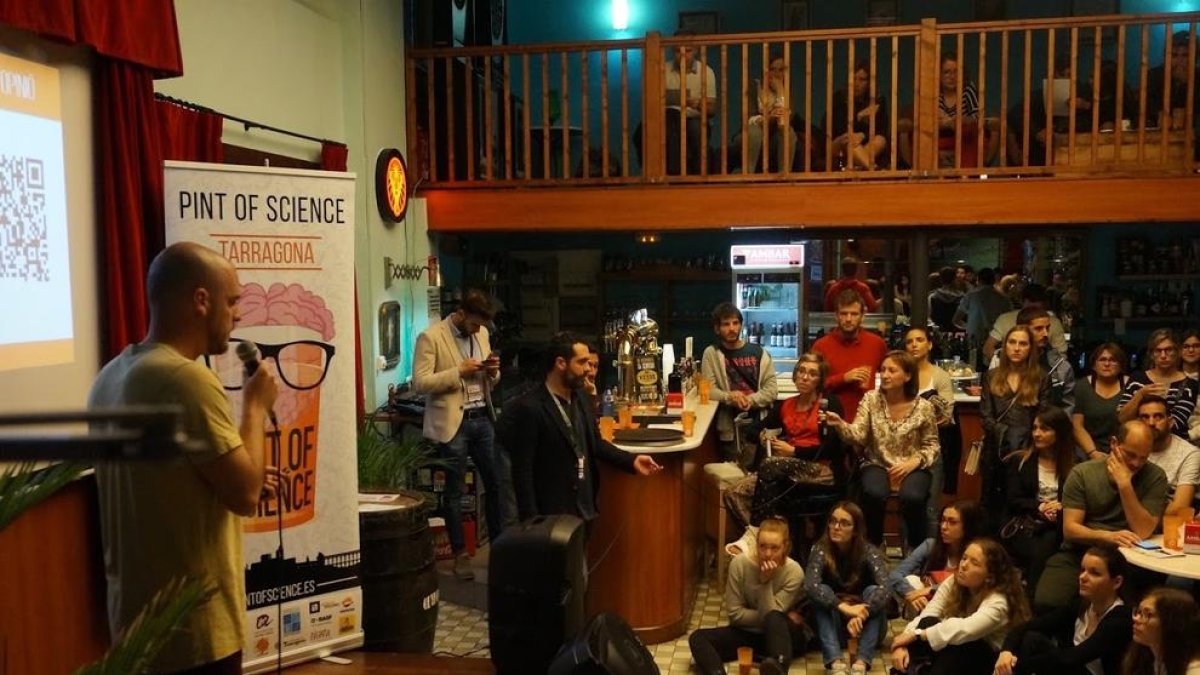 Èxit del primer festival internacional Pint of Science a Tarragona