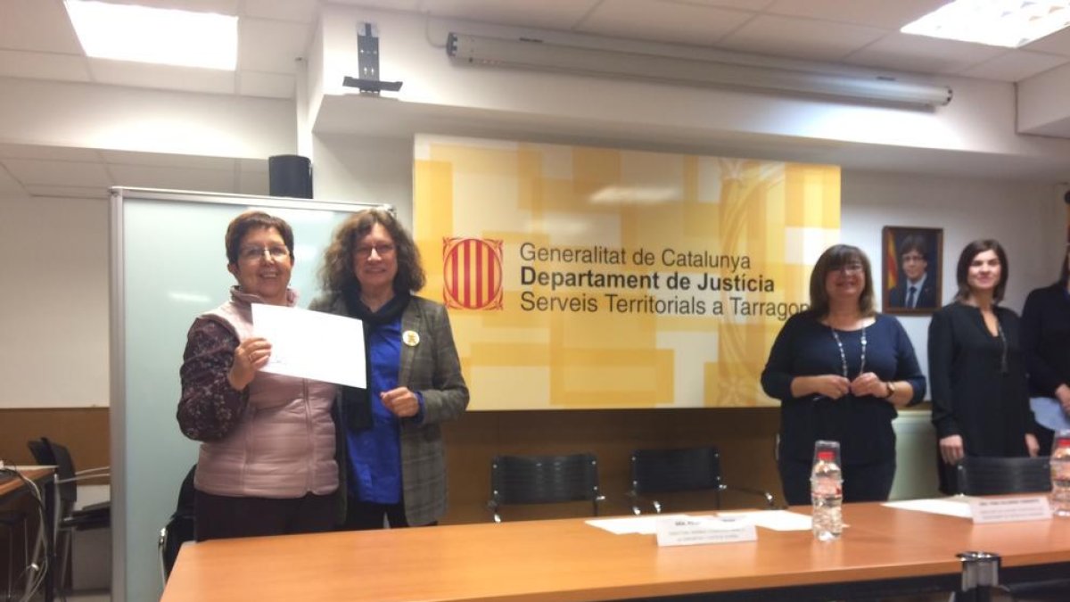 Reconeixement a Núria Vernet per la seva tasca contra la violència masclista