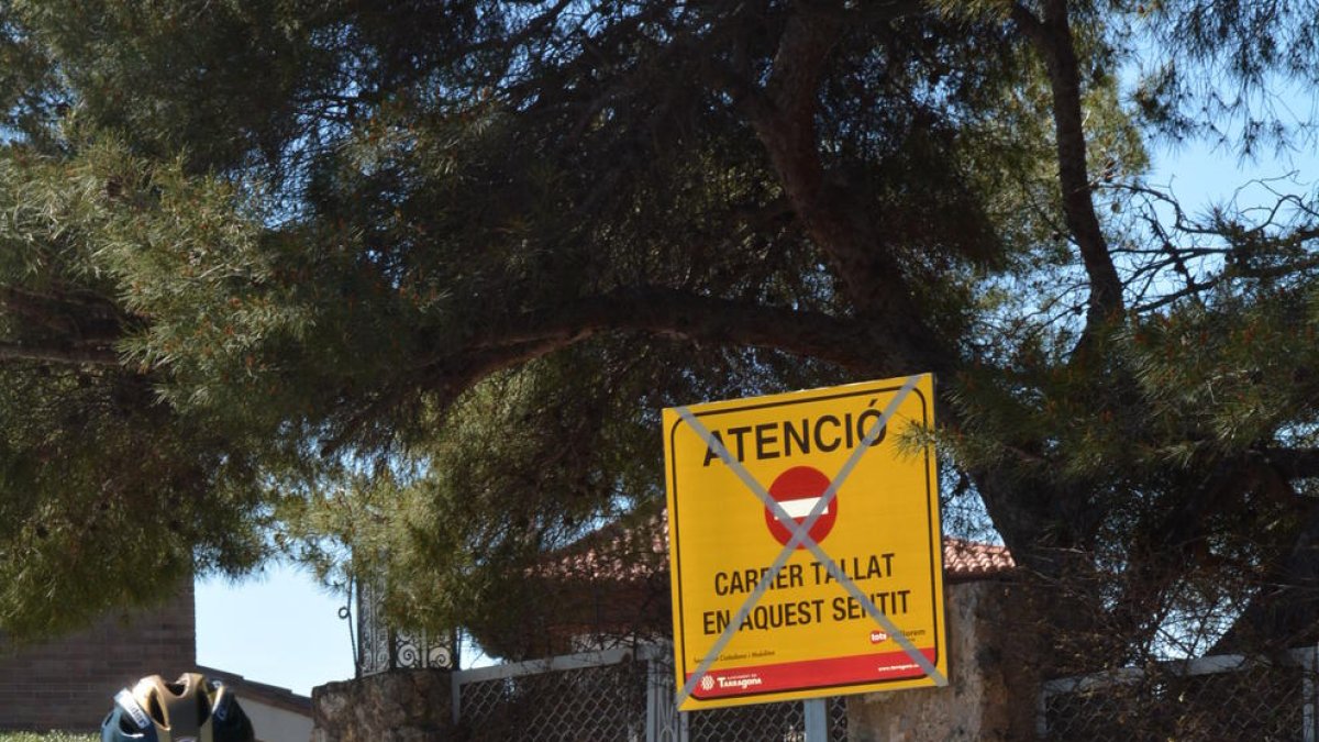 Se inicia el carril bici entre el paseo Rafael Casanova y la playa de la Arrabassada