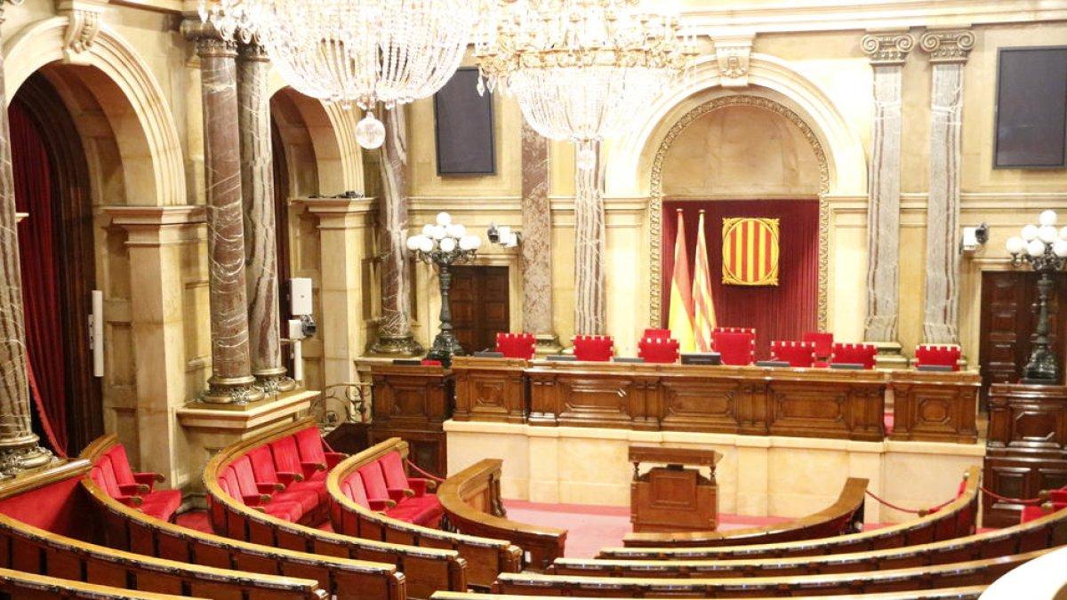 El Consell d'Estat conclou que per formar part del Govern s'ha d'estar a Catalunya