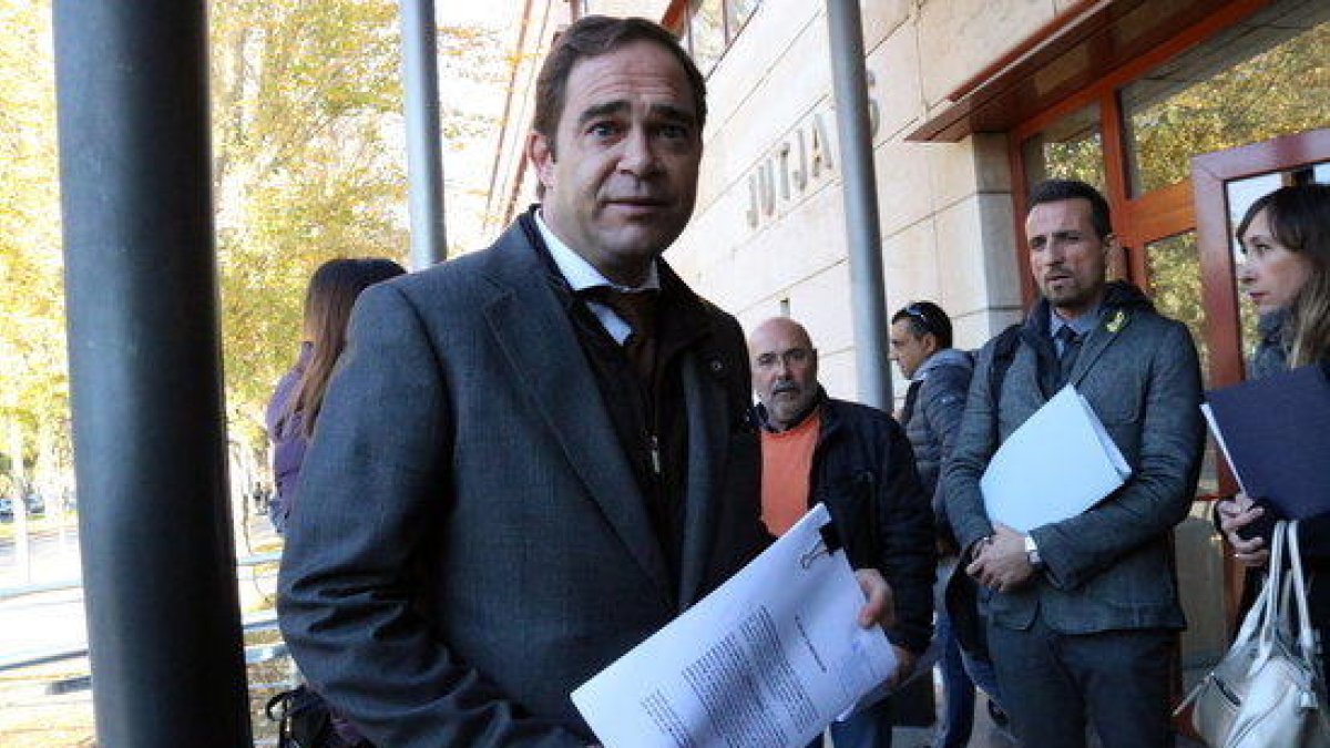 Los Advocats 1-O de Reus denuncian en la Fiscalía alemana las amenazas de Losantos