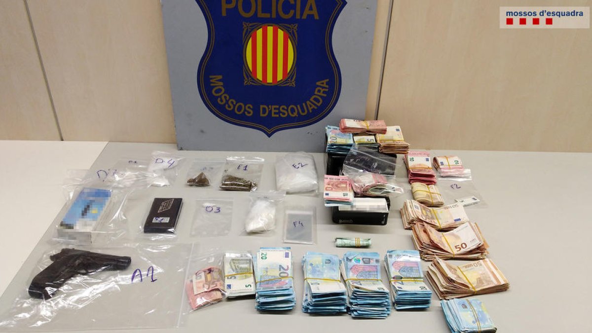 Els Mossos desmantellen un punt de venda de droga a Bonavista controlat per dos germans