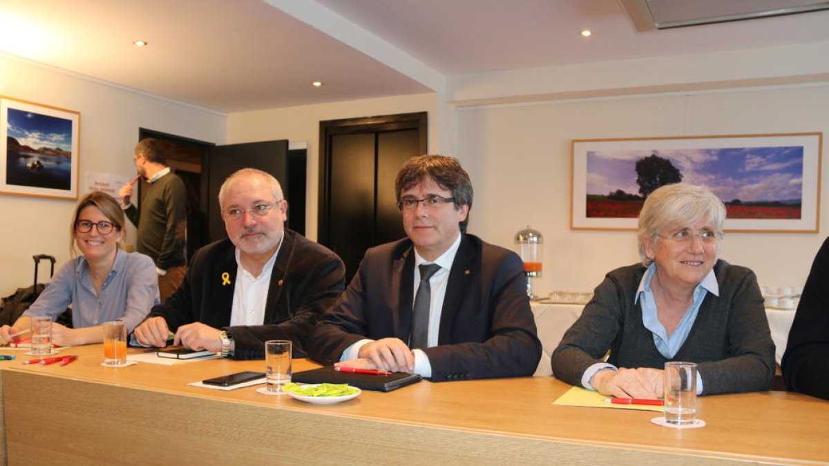 Puigdemont reunirà dimecres a Bèlgica els diputats de JxCat