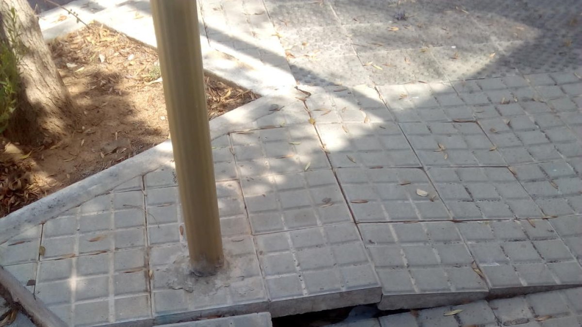 La Llosa denuncia davant del Síndic de Greuges el mal estat del barri