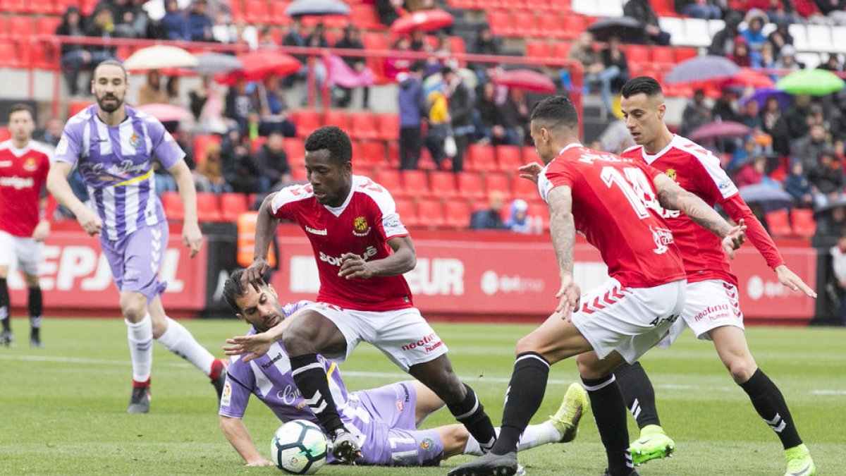 Álvaro decanta la balanza