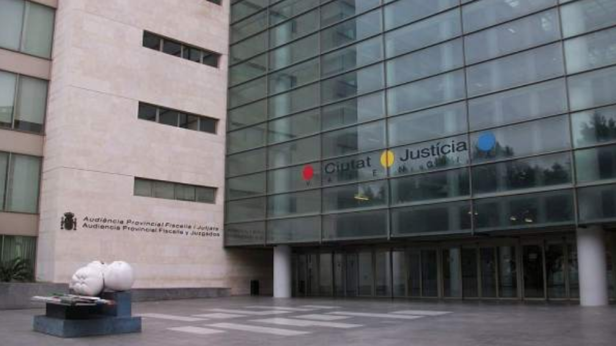 Condenados un hombre y una mujer por abusar de una menor de 15 años