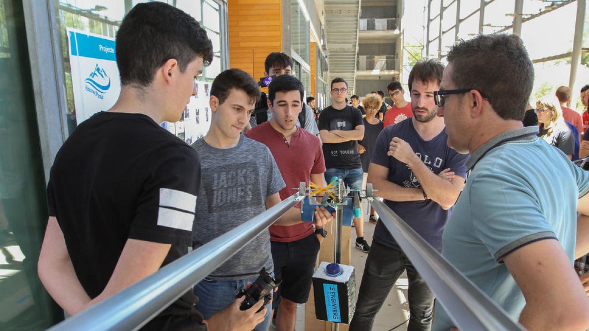 Estudiants d'enginyeria de la URV creen els seus propis telefèrics