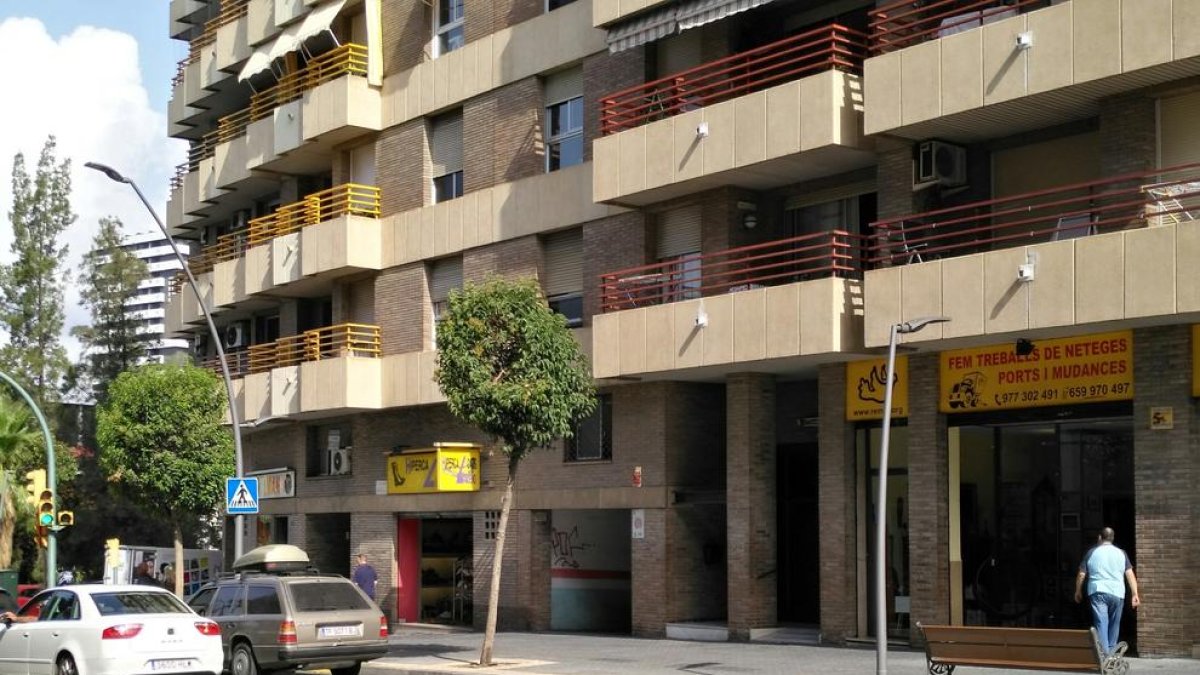 Ramon i Cajal estrena 126 puntos de luz led