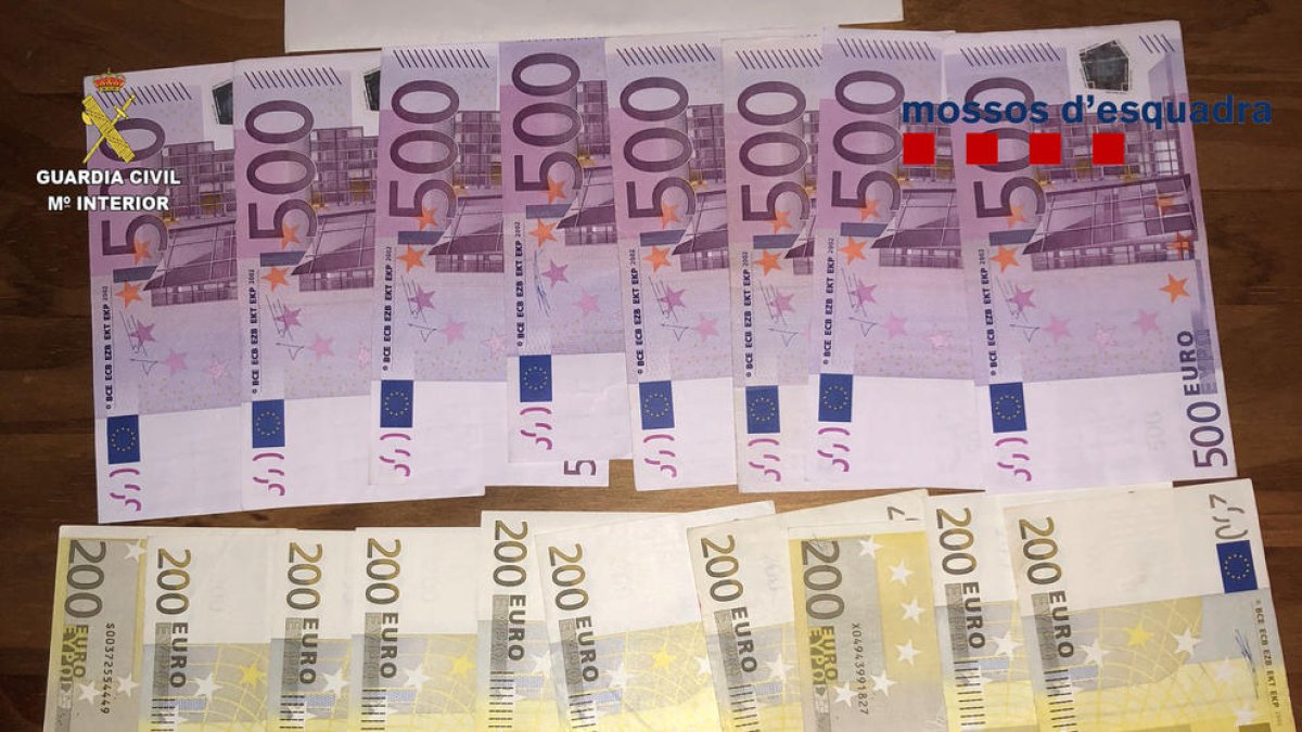 Detienen cuatro miembros de un grupo criminal dedicado al tráfico de drogas a Sant Pere i Sant Pau