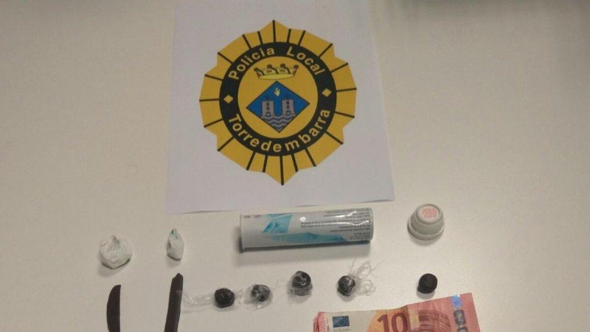 Detenido en Torredembarra para llevar encima cocaína y hachís para vender