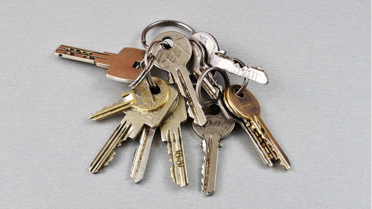 Lloguen un pis a Lugo, no paguen i exigeixen diners per marxar