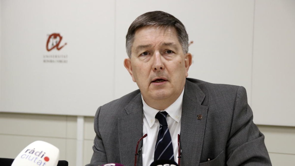 Josep Anton Ferré se vuelve a presentar como rector de la URV