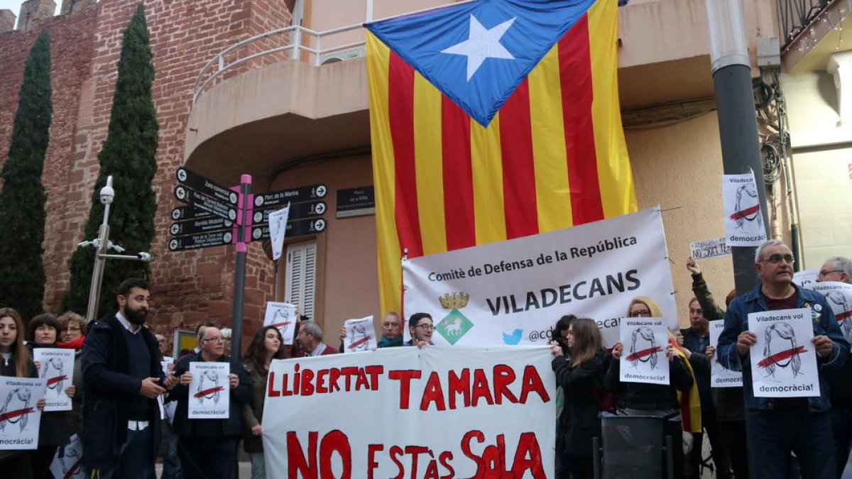 L'activista dels CDR de Viladecans ja no està acusada de terrorisme però l'AN li prohibeix visitar la seva mare