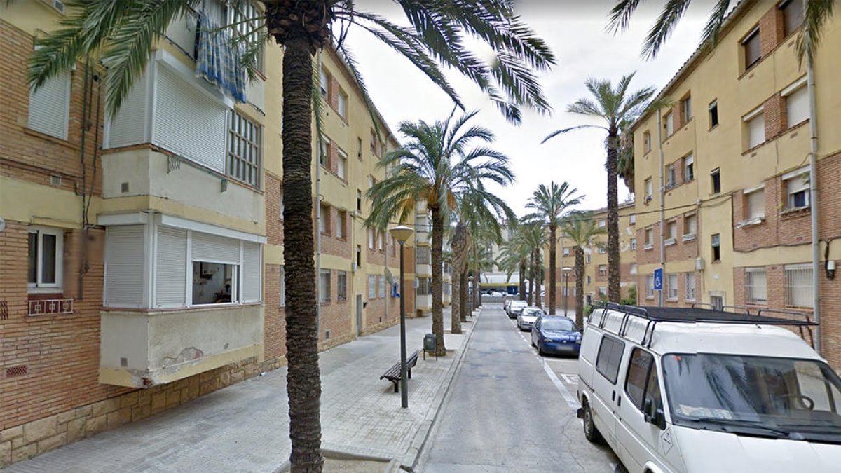 Els Mossos detenen una veïna de Reus que es va endur 46 reixes d'embornals del clavegueram