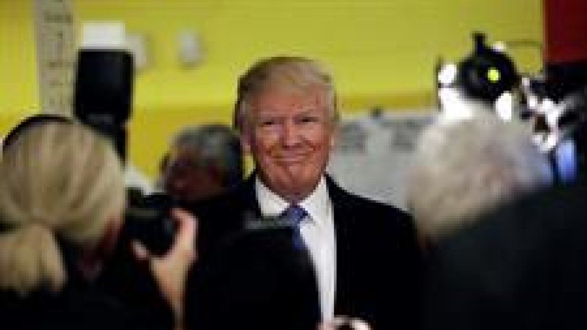 Trump sorprèn i guanya les eleccions als Estats Units