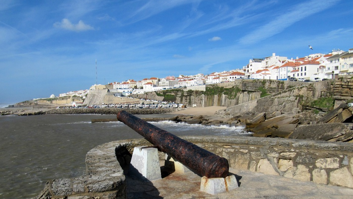 Muere una pareja de turistas al precipitarse de un muro mientras se hacía un 'selfie'