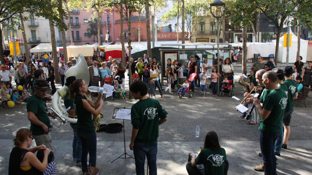 La música al carrer estarà regulada i s'acostarà al Patrimoni de la ciutat