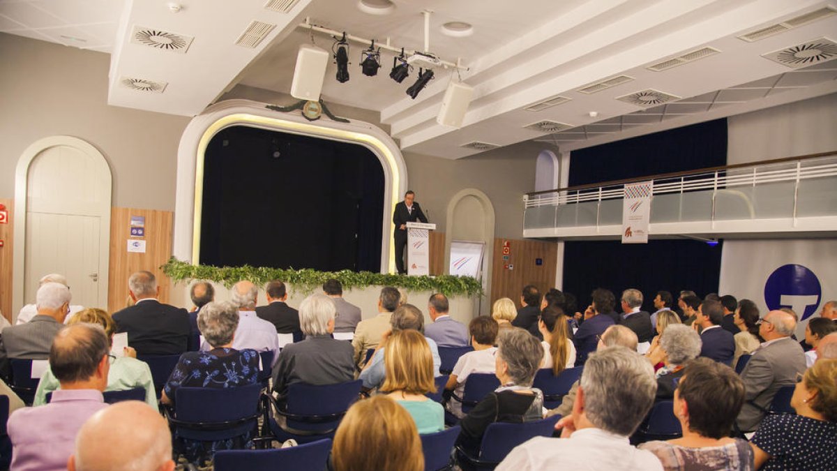 Joan Martí recibe un homenaje de la Fundación Privada Mutua Catalana