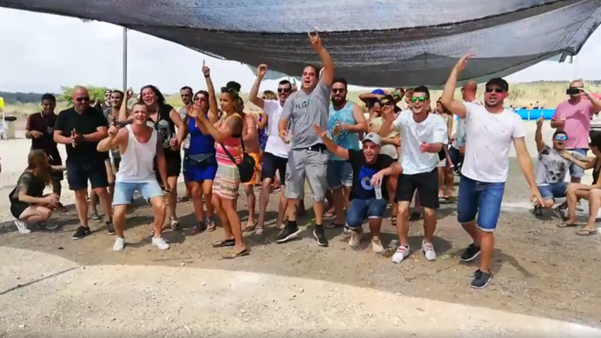 Roben un envelat valorat en 800 euros del Vermut Summer de Sant Pere i Sant Pau