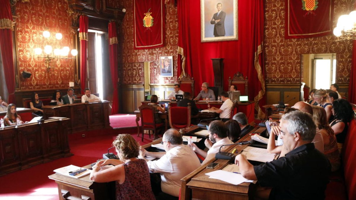 Tarragona anul·larà els expedients de depuració a 230 funcionaris durant el franquisme