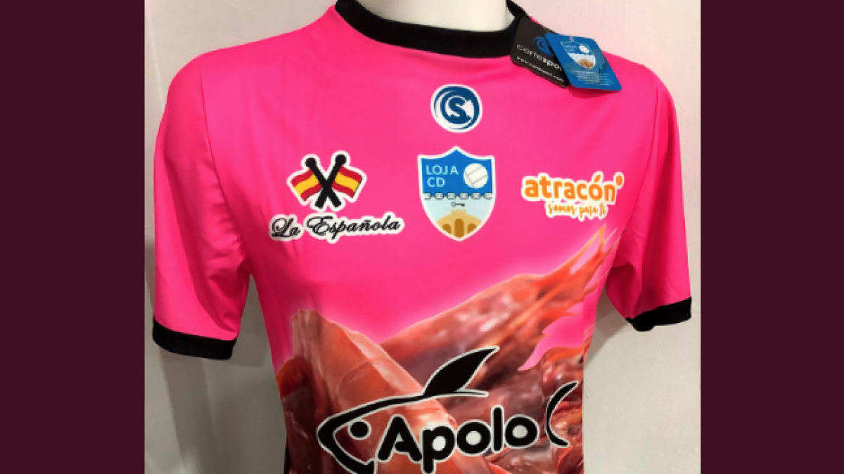 El equipació del Loja CD causa furor en Inglaterra