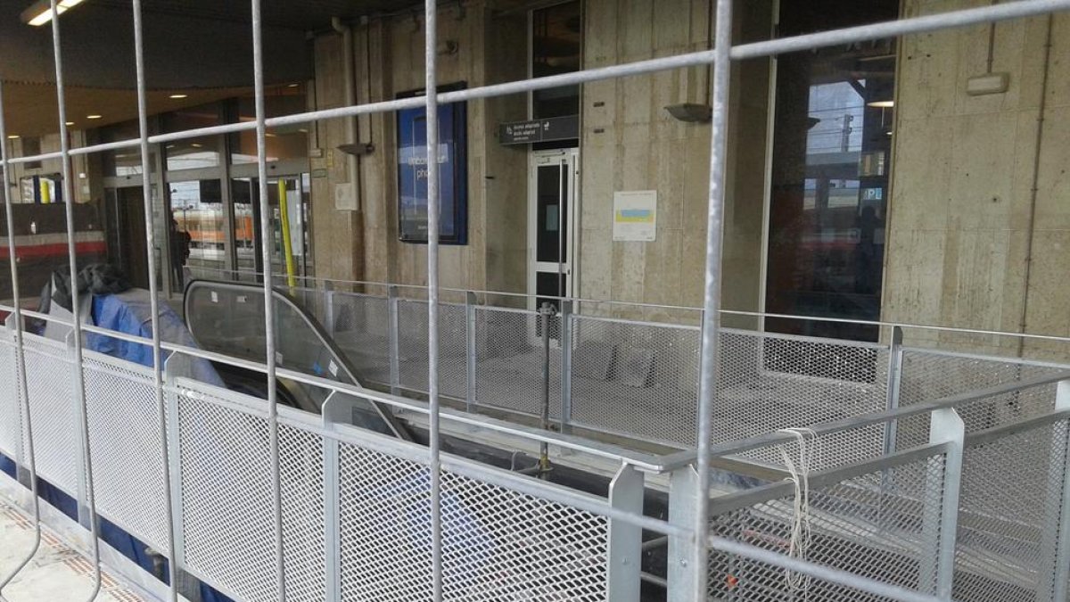 A inicios de marzo entrarán en servicio las escaleras mecánicas de la estación