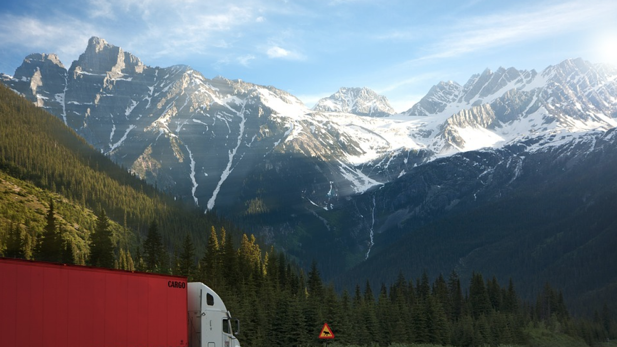 Condemnats a 25 anys de presó per deixar morir a 71 refugiats en un camió hermèticament tancat