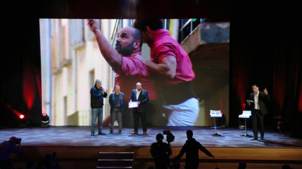 La 12a Nit de Castells premia el Mercadal, Lluís Puig, els Castellers de Sant Cugat i la Joves de Valls