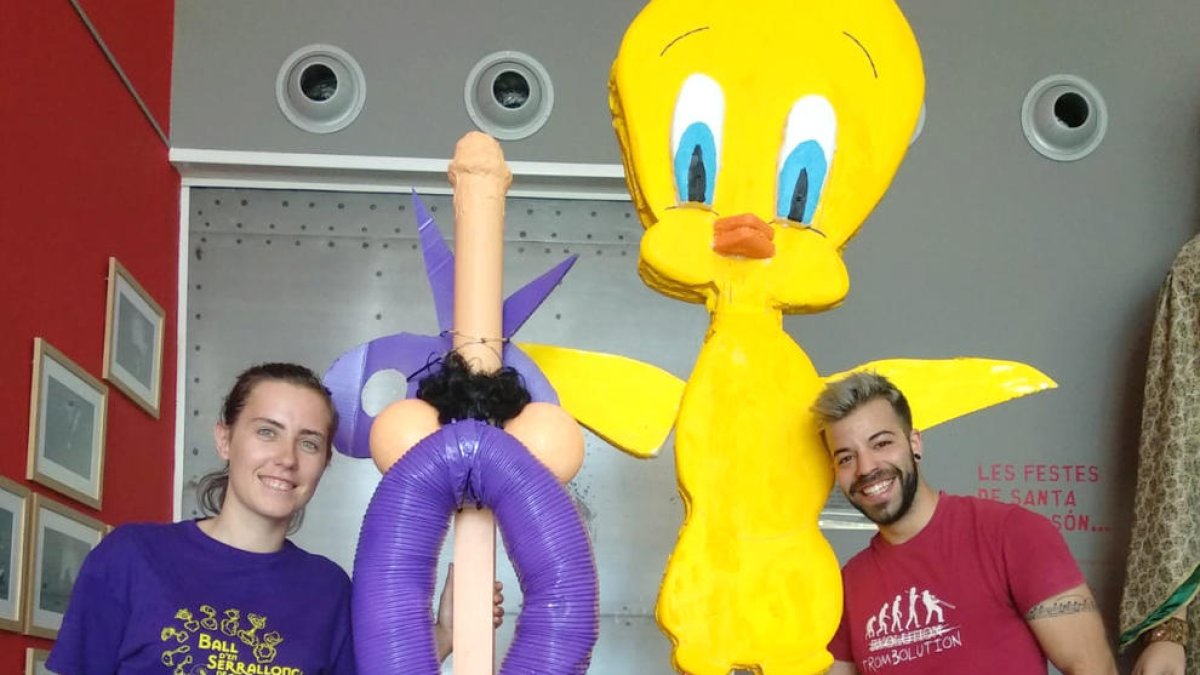 Reivindicaciones femeninas y el 1-O, protagonistas de la Desvetlla dels Ninots de este año