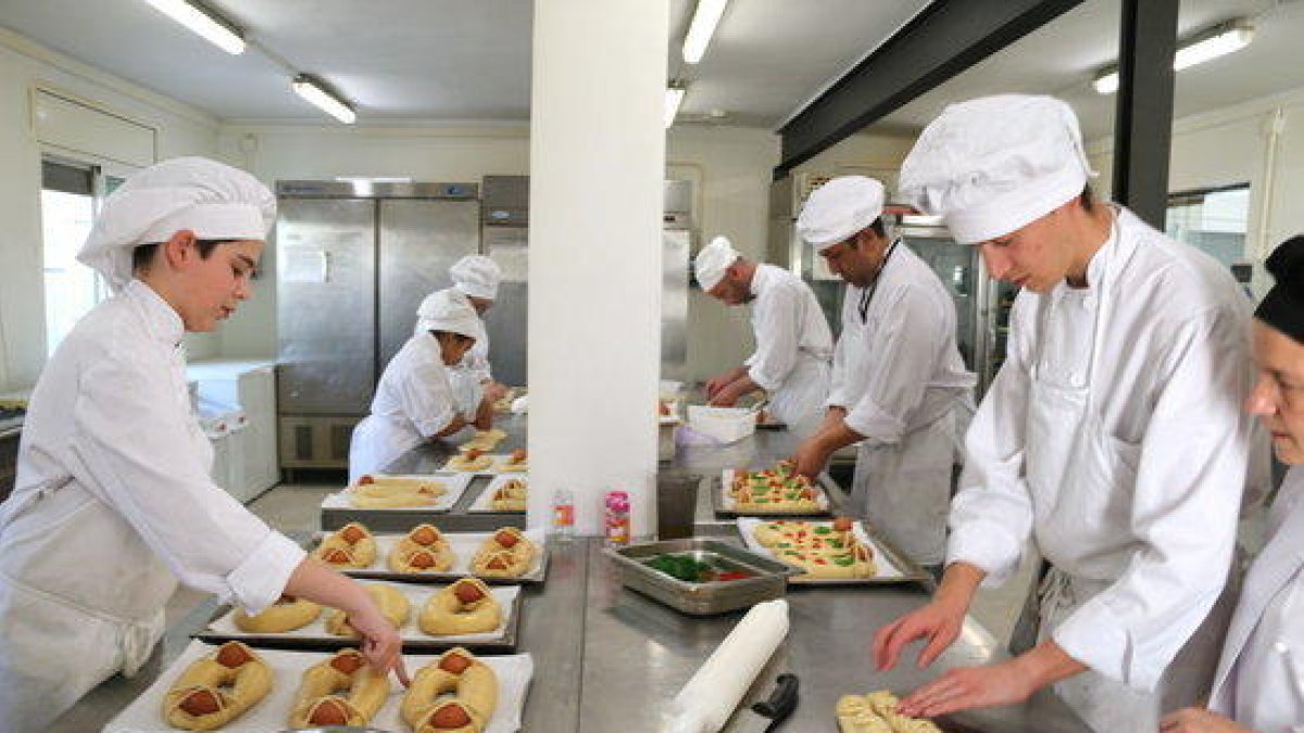 Els pastissers artesans de Tarragona impulsen una escola de formació per revifar el sector