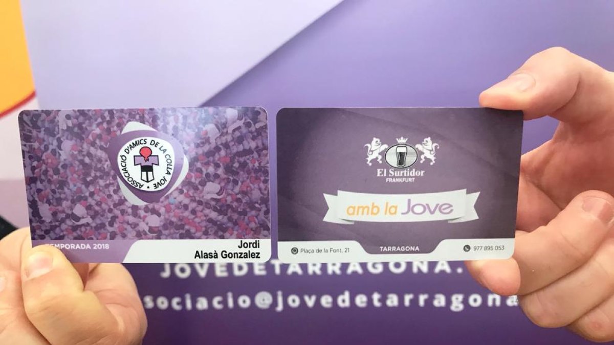 El nou Carnet de la Jove oferirà descomptes en una vintena d'establiments