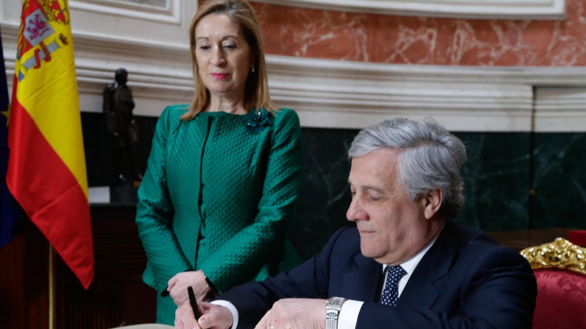 Tajani: Espanya és un país «plenament democràtic» on la llibertat ideològica s'exerceix «amb total normalitat»