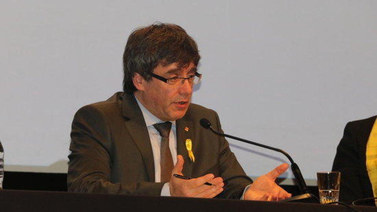 Puigdemont pide «paciencia» a los ciudadanos para formar un nuevo Gobierno que respete la «mayoría republicana» del 21-D