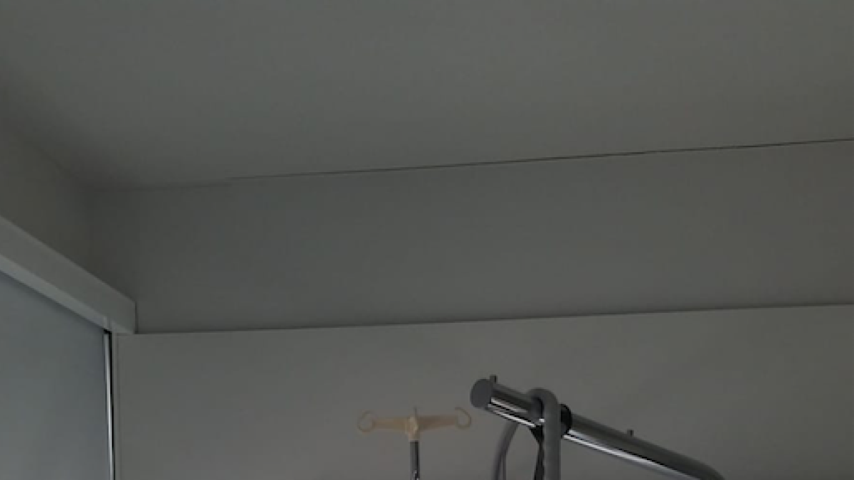 Una dona de 83 anys espera cinc dies perquè l'operin del fèmur trencat