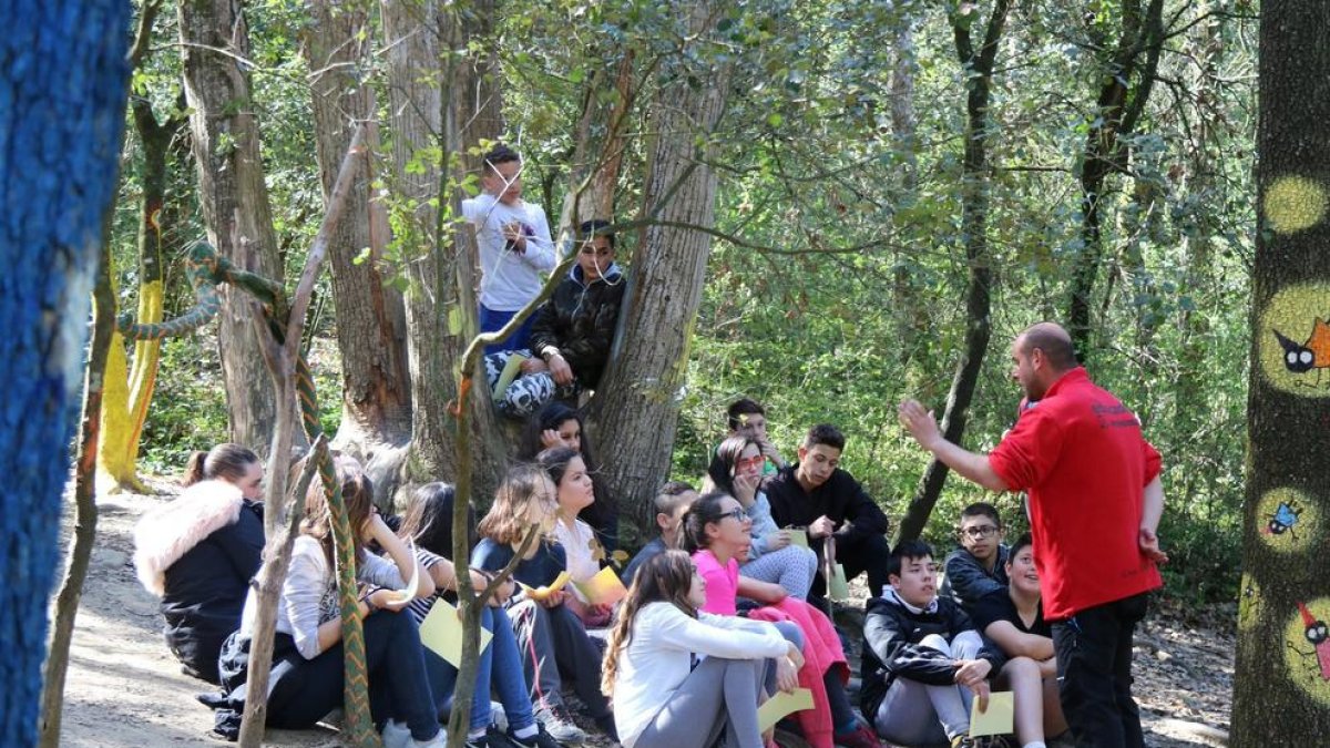 Alumnos del Instituto Ramon de la Torre trabajan la educación en valores