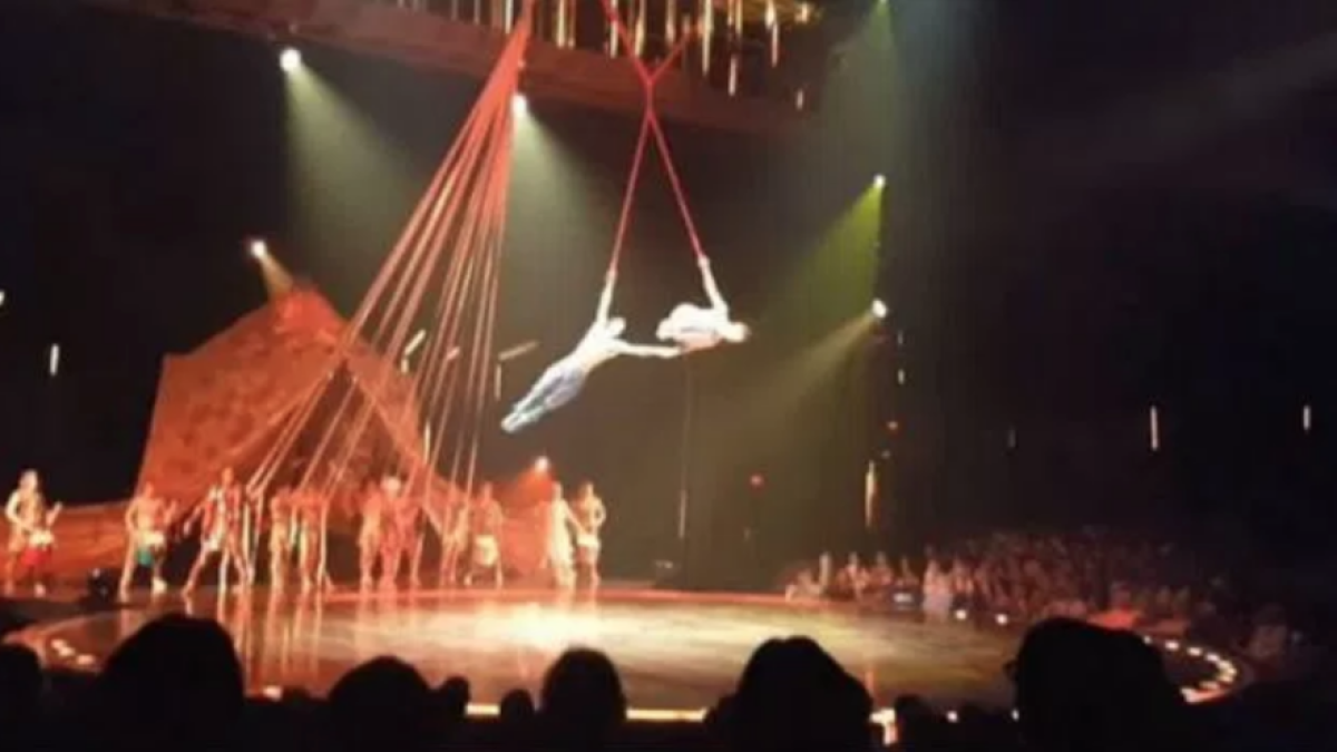 Mor un acròbata del Cirque du Soleil durant una actuació