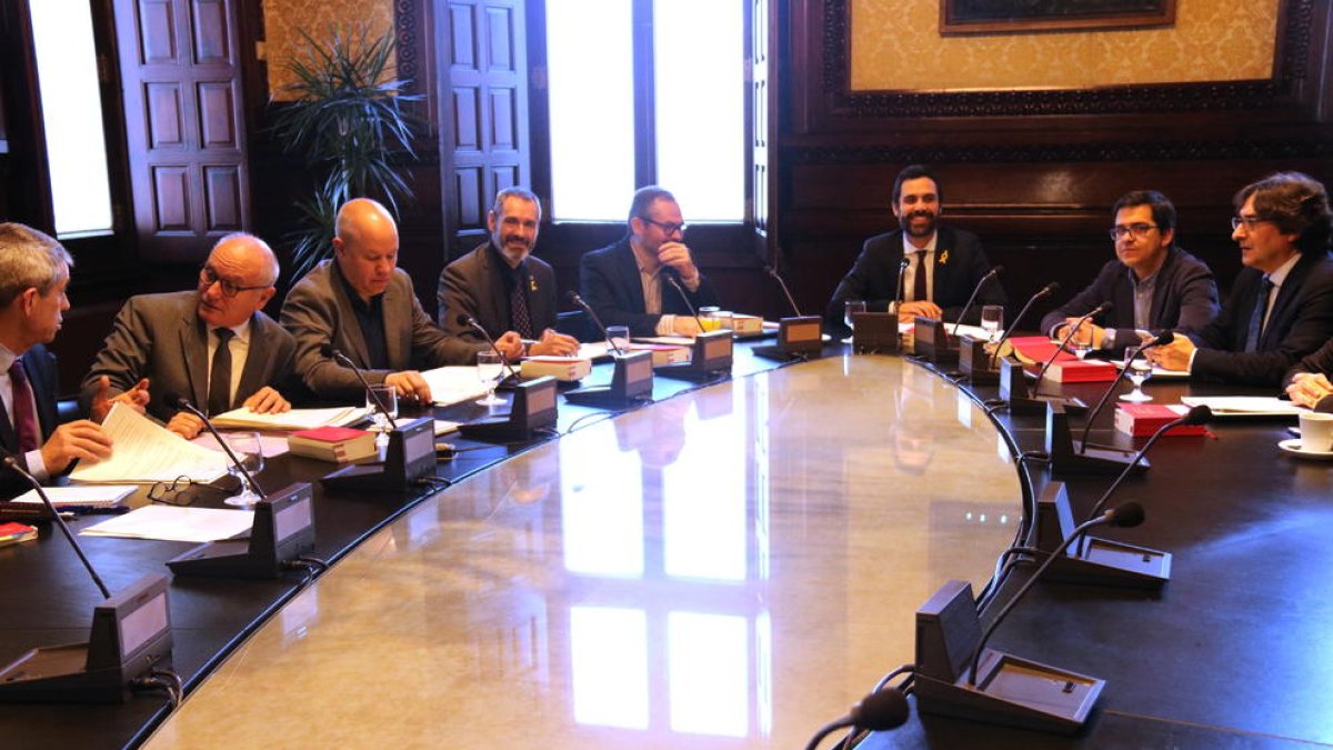 La Mesa se reúne mañana para decidir sobre el voto delegado de Junqueras y Sànchez