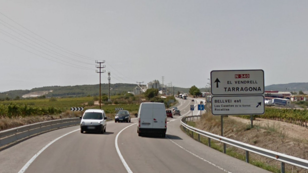 Un herido leve en un accidente entre dos vehículos en l'N-340 en l'Arboç