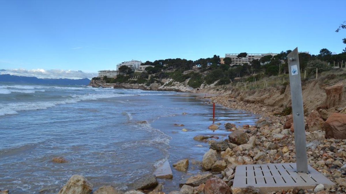 Les platges de la Costa Daurada arriben a Setmana Santa sense reposar arena