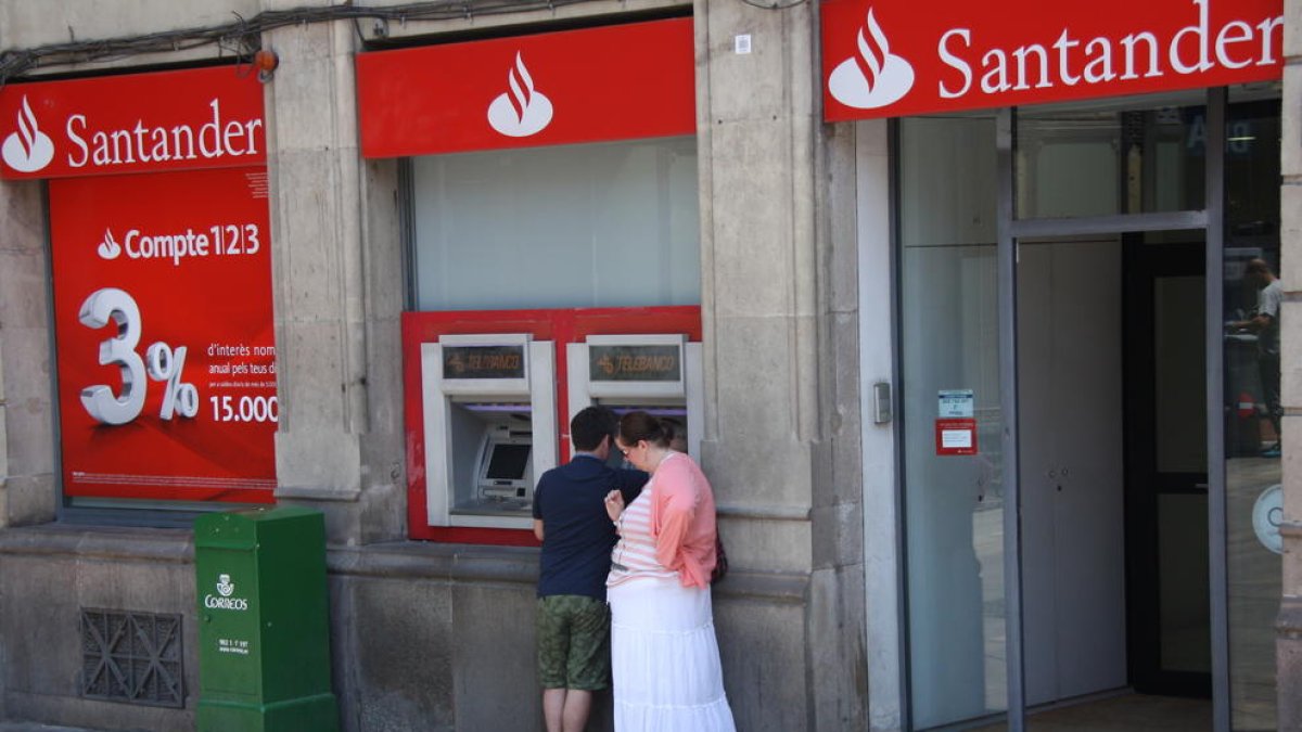 Els catalans van decidir 'moure' 31.399 MEUR en dipòsits bancaris l'últim trimestre del 2017