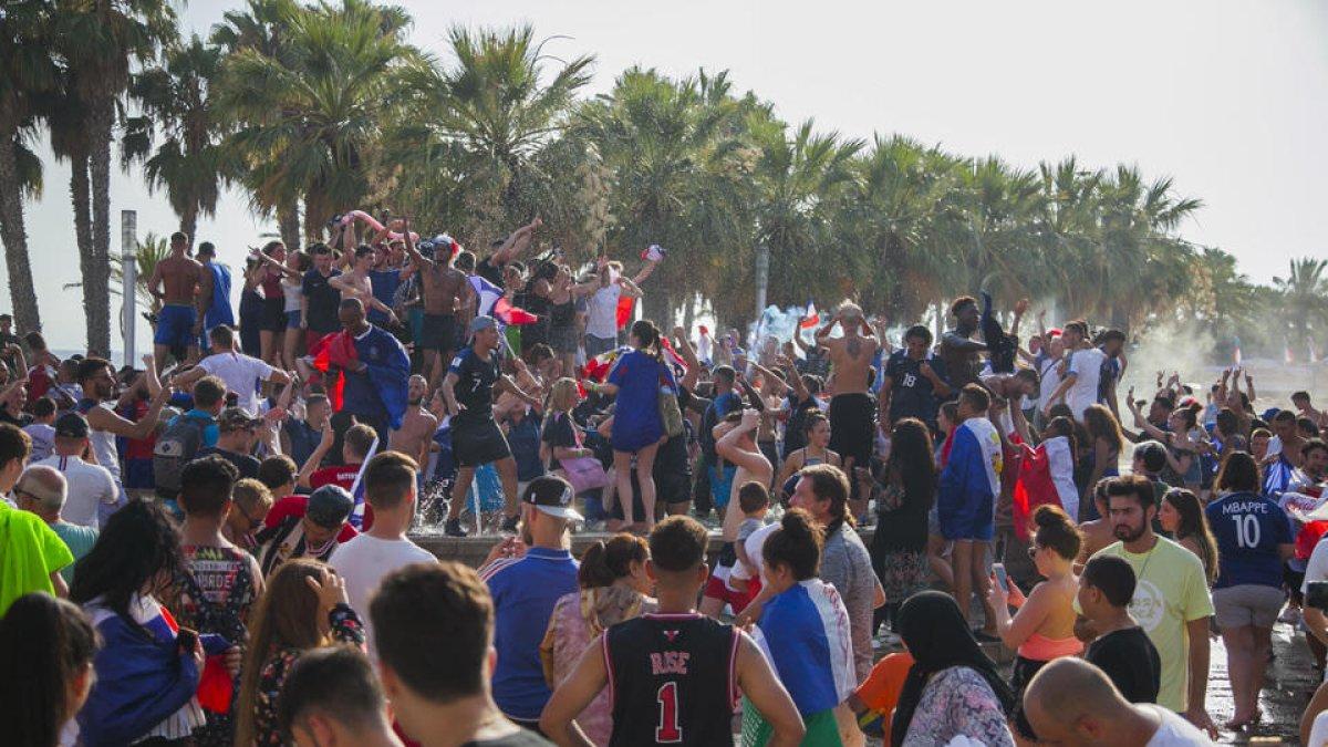 Los franceses celebran la Copa del Mundo en Salou
