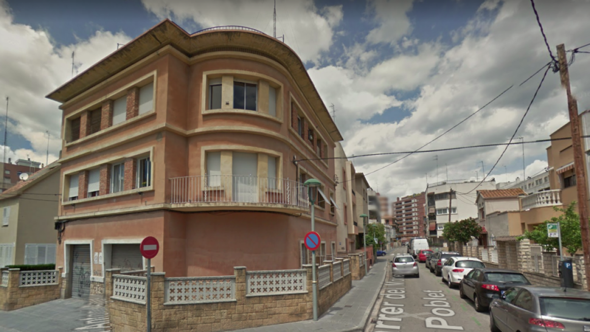 Quatre intoxicats per inhalació de fum en un incendi d'habitatge a Tarragona