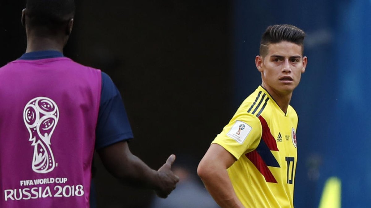 Japón sorprende en una Colombia en inferioridad numérica desde el 3'